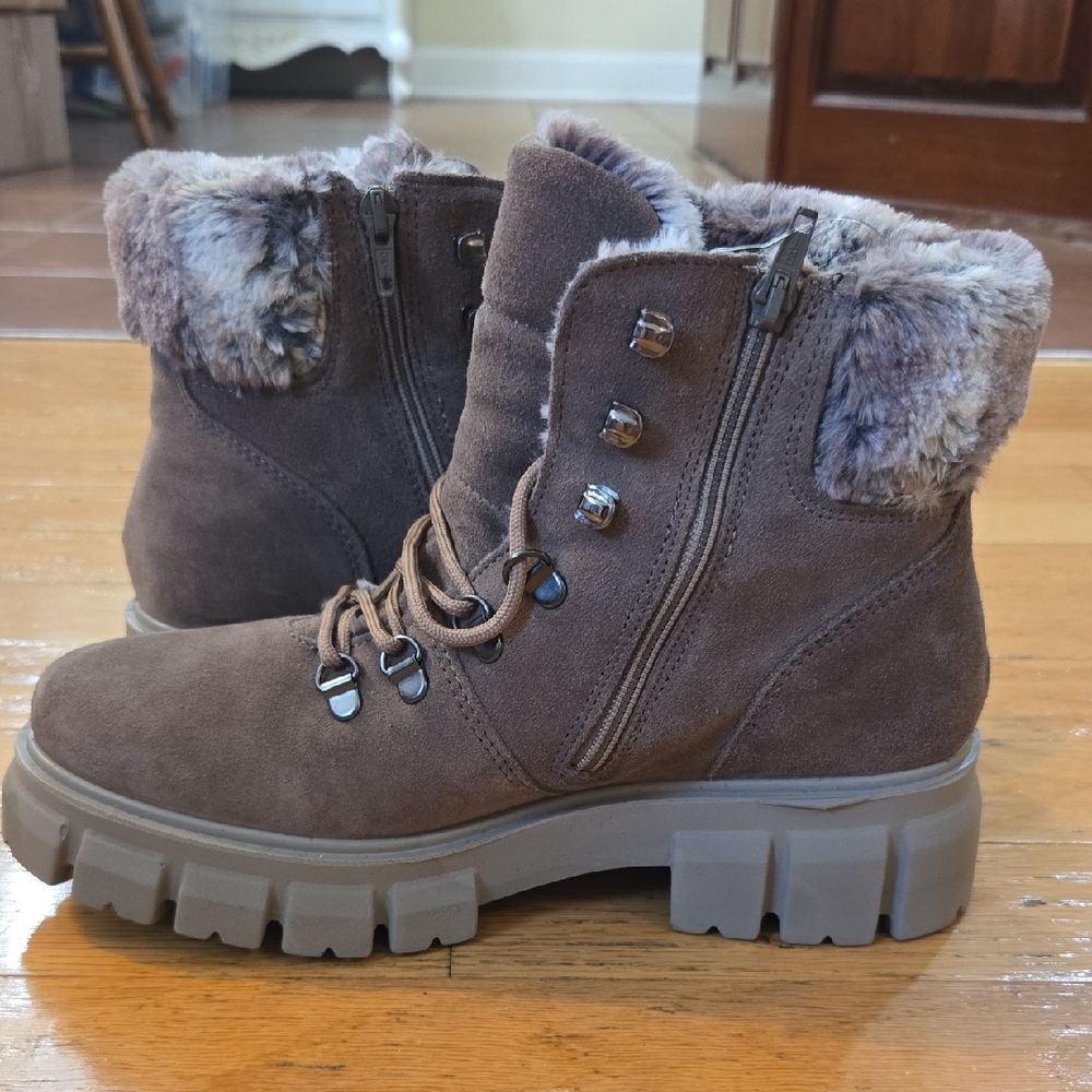 IMAC Brown Made In Italy Suede Comfor Lace Up Booties Womens Size 8.5